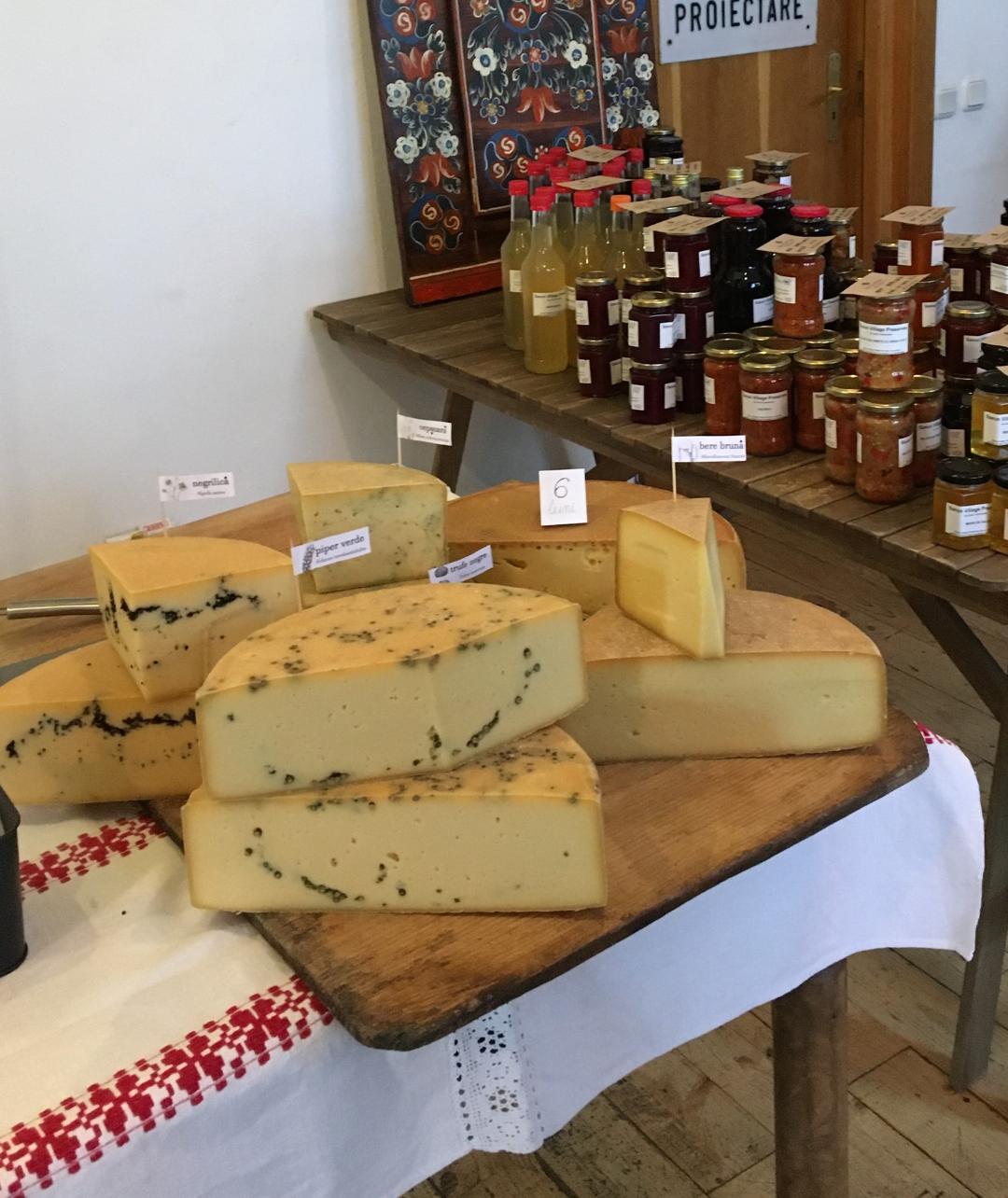 brânză locală maturată Meșendorf , Producători Locali Autentici 